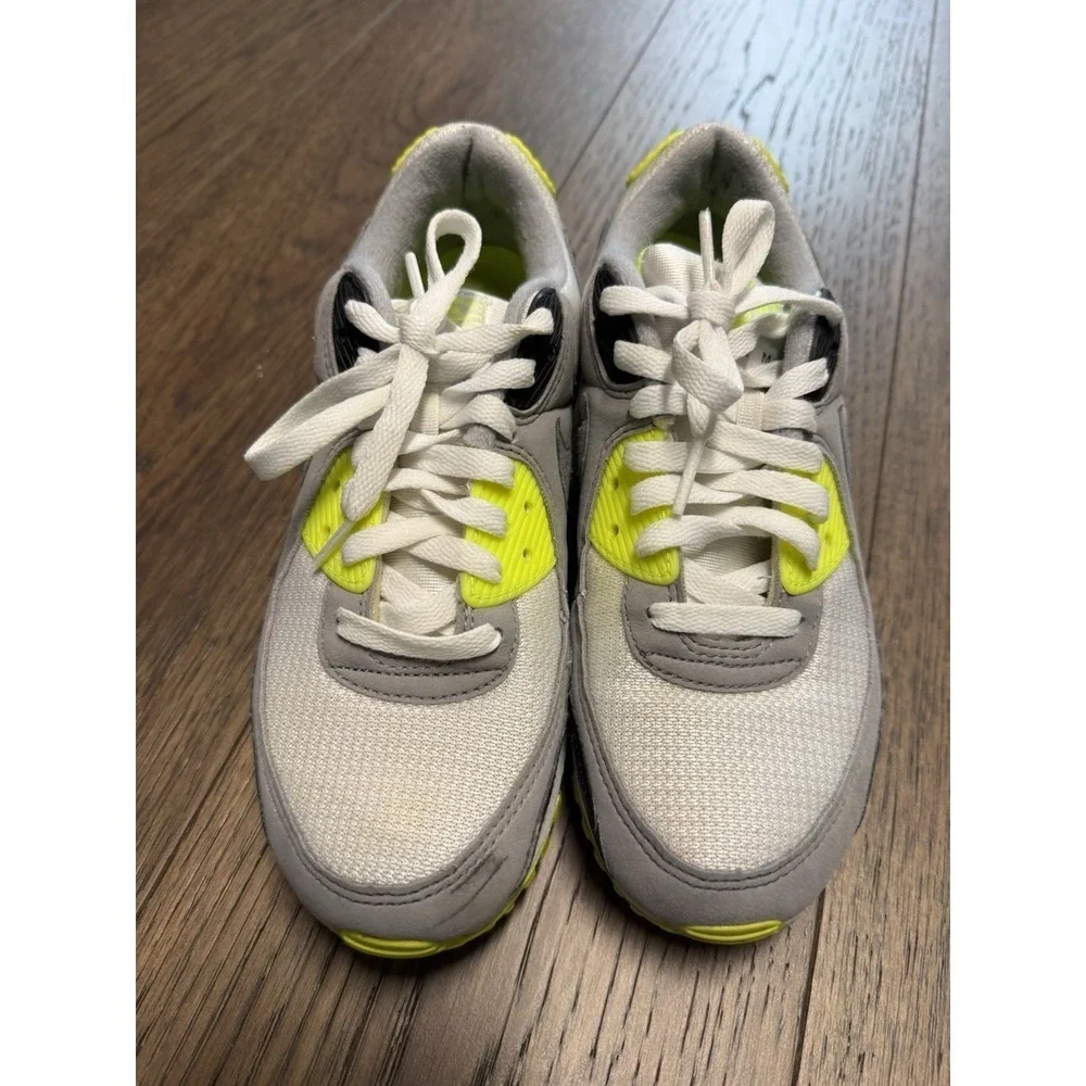 Nike Air Max 90 2020 Volt Size 9 women’s